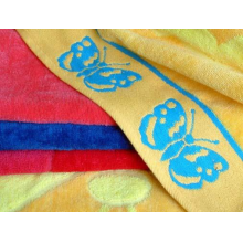 湖北凤歌纺织有限公司-提花缎档割绒沙滩巾